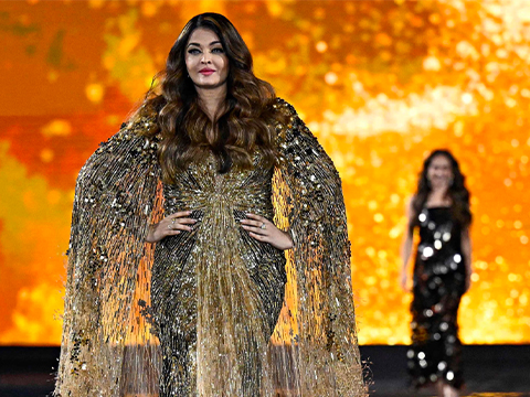 Aishwarya Rai serving looks at Paris Fashion Week 23&#8242;